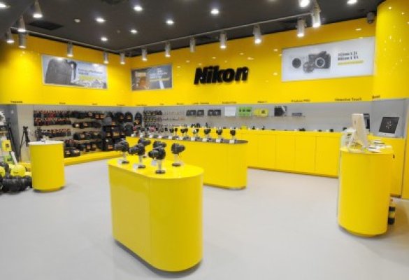 Nikon inaugurează al şaptelea Yellow Store